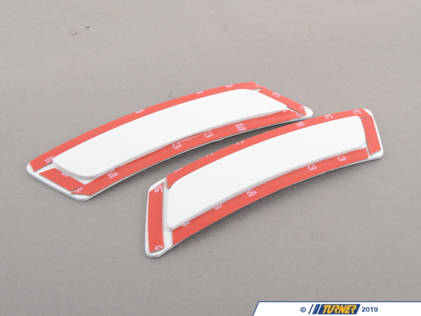 AUTOTECKNIC Alpine White (300) Painted Reflectors - F10 5 series F12/ F13 6 series (not for M6 bumpers) BM-0996-300