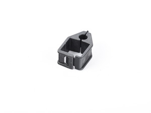 Fuel Pipe Bracket - E32, E34