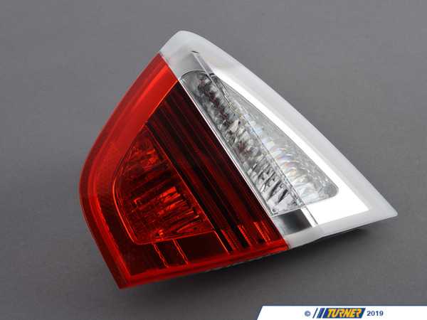Magneti Marelli Magneti Marelli Inner Tail Light - Right - E90 63216937460