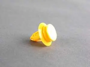 Genuine Mini Clip, Yellow 07131503417