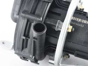 Genuine BMW Air Pump - 11727508427 - E38
