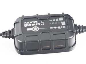 GENIUS 6 Volt / 12 Volt 5A Battery Charger - NOCO