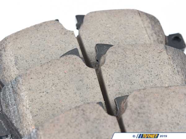 Akebono Front Euro Ceramic Brake Pad Set EUR1801B
