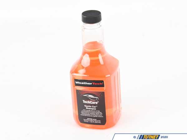WeatherTech TechCare - Gentle Car Shampoo 18 oz. Bottle  8LTC57K
