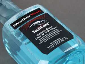 TechCare - Exterior Glass Cleaner with Repel 18 oz Bottle 