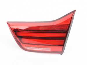 REAR LIGHT IN TRUNK