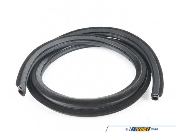Genuine BMW Genuine BMW Edge Protection Right Schwarz - 51710032370 - E30 51710032370