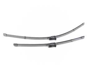 SET OF WIPER BLADES