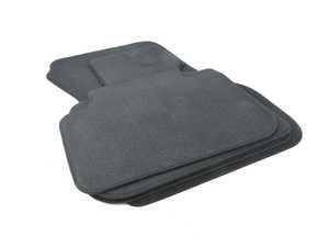 SET OF FLOOR MATS
