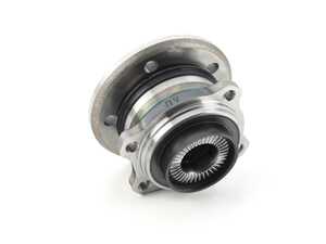WHEEL HUB WITH BEARING