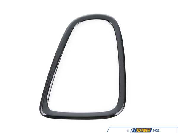 Bremmen Parts Rear Taillight Black Line Surround - Left 51132296297