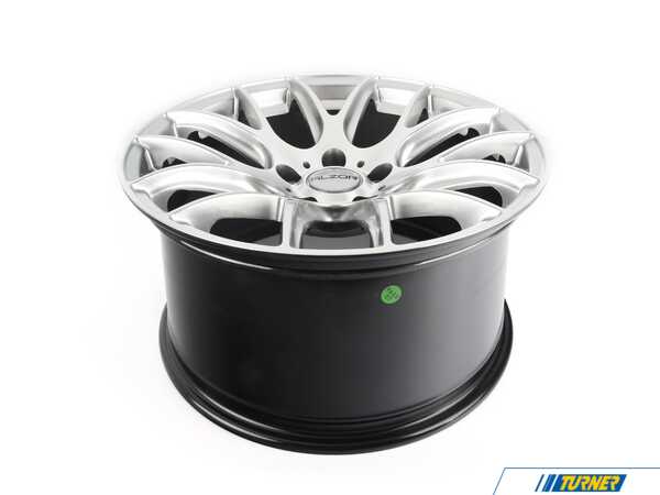 Alzor 18" Alzor Style 040 Wheel & Tire Package - 225/45R18 / 255/40R18 040-IM-22545/245