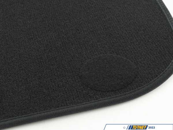 Genuine BMW SET OF FLOOR MATS 51476996939
