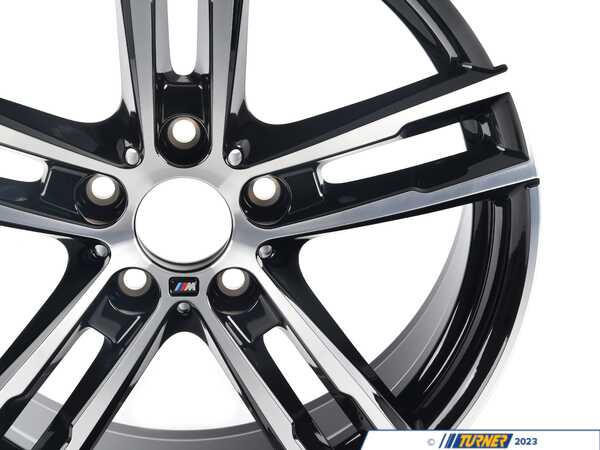 Genuine BMW DISC WHEEL LIGHT ALL 36118009703