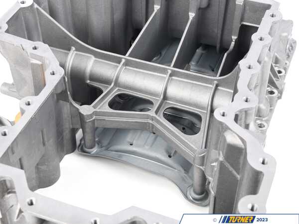 11137621072 - Genuine BMW Oil Pan Upper Part - 11137621072 - E70 X5,E71 ...