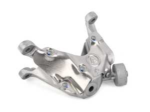 ENGINE SUPPORTING BRACKET, R