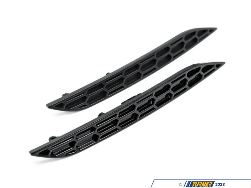 R13-10-2 - Gloss Black Honeycomb Rear Reflector Inserts | Turner