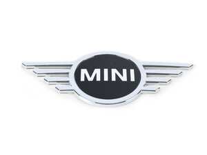 F54 Clubman Clubman LCI latter term front bonnet emblem