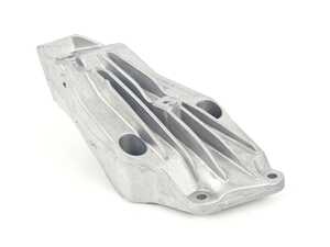 ENGINE SUPPORTING BRACKET, L