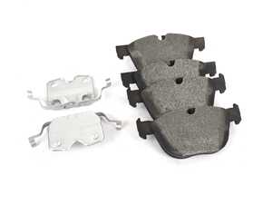 Bosch Blue Semi-Metallic Brake Pads With Hardware - Front - BMW E70/71 F15/16 X5 X6