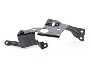 SIDE PANEL BRACKET, FRONT LE