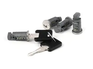 Key & Set of 4 Cylinders / Roof Rack 