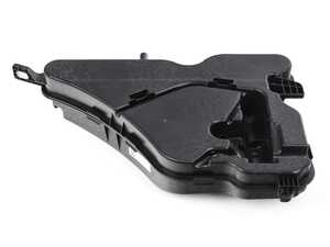 WINDSHIELD CLEANING CONTAINE