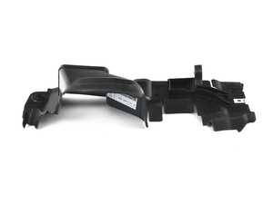 AIR DUCT, RADIATOR, FRONT RI