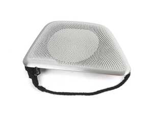 TRIM, MID-RANGE SPEAKER RIGH