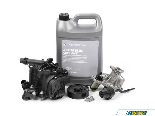 Packaged by Turner Water Pump & Thermostat Kit - Gen 1 B46 2.0L 11518638026TKT