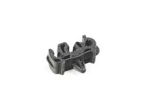 BRACKET, BRAKE PIPE,
