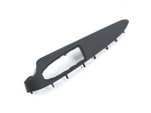 ARMREST, FRONT LEFT