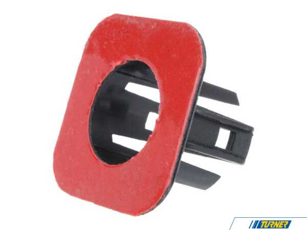 URO Parking Aid Sensor Bracket Set 51127312750