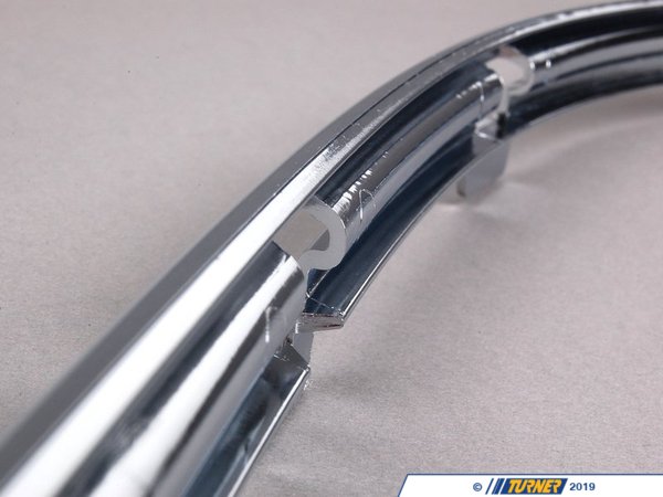 Genuine BMW Genuine BMW Covering Left - 51118226555 - E39 51118226555