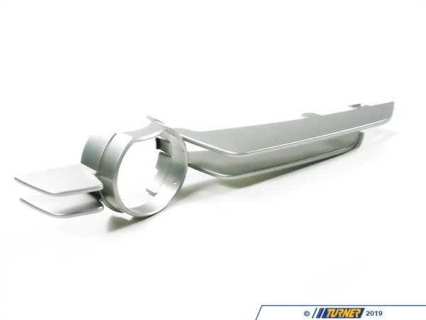 Genuine BMW Genuine BMW Right Fog Light Trim - Titan - E46 323Ci 325Ci 328Ci 330Ci 51117016516