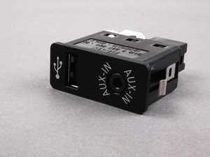 Genuine BMW USB And Auxiliary Input Socket