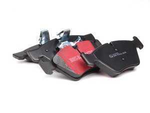 Front Ultimax Brake Pad Set