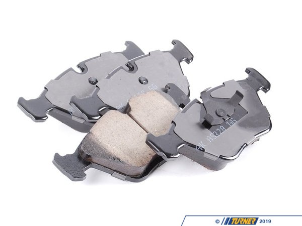 Akebono Akebono Front Euro Ceramic Brake Pad Set -- E32 E34 E36 E46 Z3 eur394