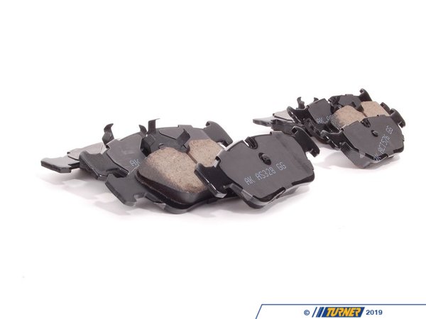 Akebono Akebono Front & Rear Euro Ceramic Brake Pad Kit -- E46 323i EUR396KT