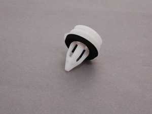 Vaico Trim Panel Clip 