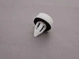 Vaico Trim Panel Clip 