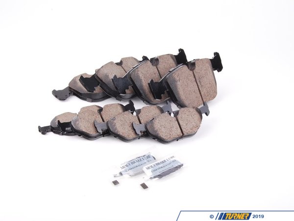 Akebono Akebono Front & Rear Euro Ceramic Brake Pad Kit - E39 530i 540i EUR681KT