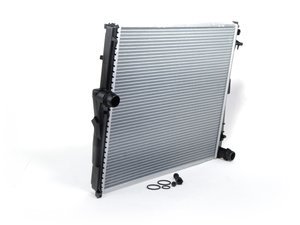 Nissens Radiator - Automatic - E83