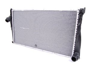 E82 135i, E89 Z4 28i/35i, E9X 335i/xi Manual OEM Behr Radiator