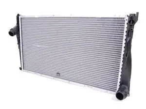 E82 135i, E89 Z4 28i/35i, E9X 335i/xi Manual OEM Behr Radiator