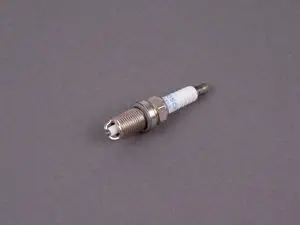 Genuine BMW Spark Plug Bosch F 8 Ldcr - 12129064617 - E34,E36,E38,E39