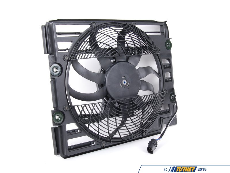 thumbnail image 2 of Radiator Cooling Fan For BMW E39 520i-540i & M5, 1999-2004, 3-Pin, 64546921395 2 of 6