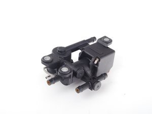 3-2 Directional Control Valve - E46