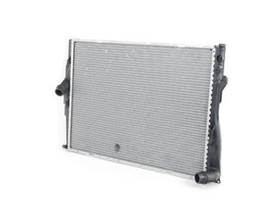 E82 128i, E9X 325i/xi 328i/xi OEM Behr Radiator