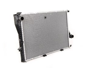 E39 540i 99-03 Automatic, E38 99-01 OEM Behr Radiator
